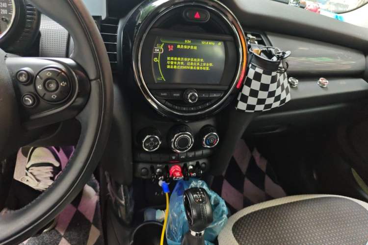 Used MINI 2014 1.5T COOPER Fun Audio And AC Panel