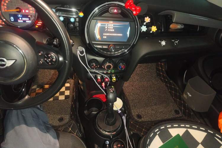 Used MINI 2014 1.5T COOPER Fun Audio And AC Panel