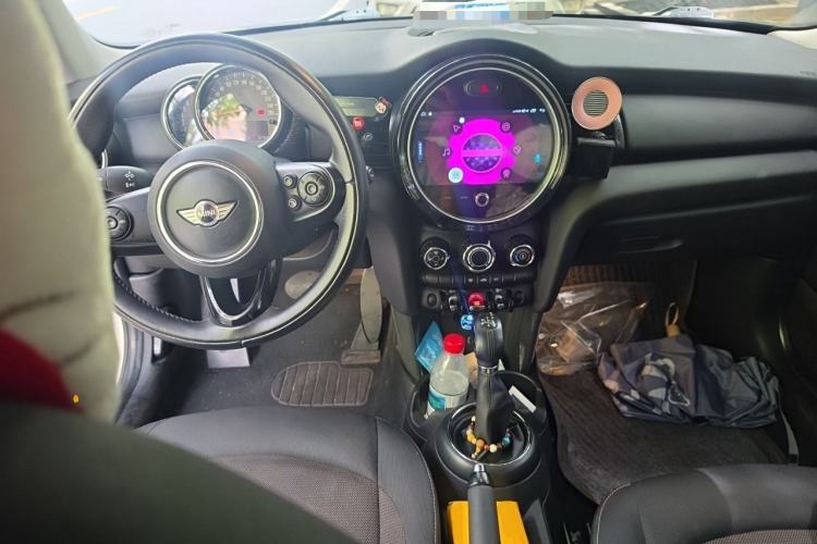 Used MINI 2014 1.2T ONE+ Center Console