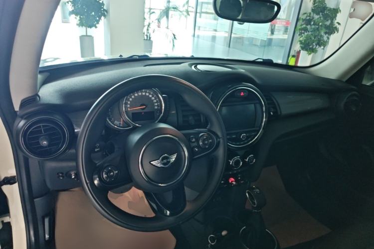 Used MINI 2014 1.5T COOPER Fun Center Console