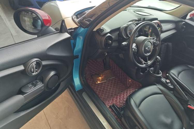 Used MINI 2014 1.5T COOPER Fun Driver Seat