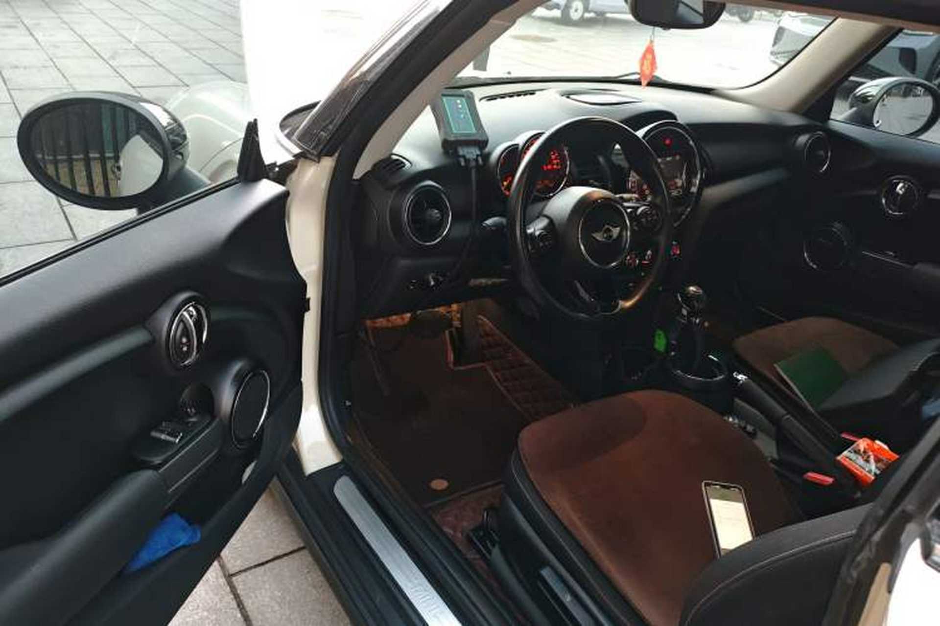 Used MINI 2014 1.2T ONE+ Driver Seat