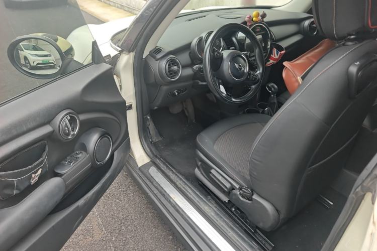 Used MINI 2014 1.2T ONE+ Driver Seat