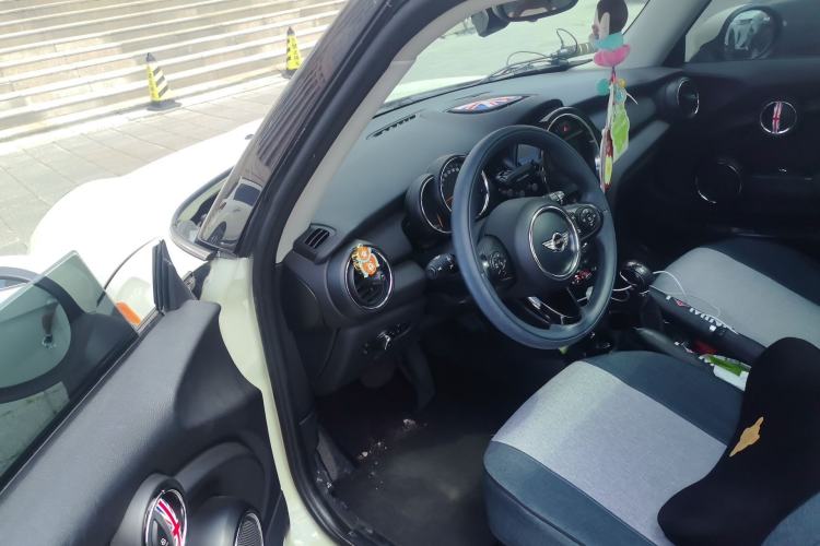 Used MINI 2014 1.2T ONE+ Driver Seat