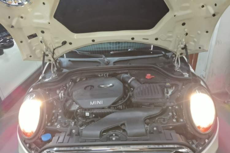 Used MINI 2014 1.2T ONE+ Engine Bay