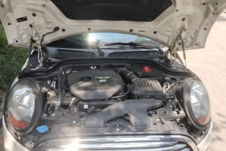 Used MINI 2014 1.2T ONE+ Engine Bay