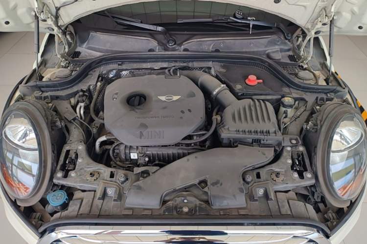 Used MINI 2014 1.2T ONE+ Engine Bay