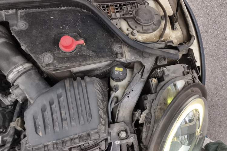 Used MINI 2014 2.0T COOPER S Excitement Engine Bay Left