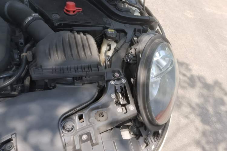 Used MINI 2014 1.2T ONE+ Engine Bay Left