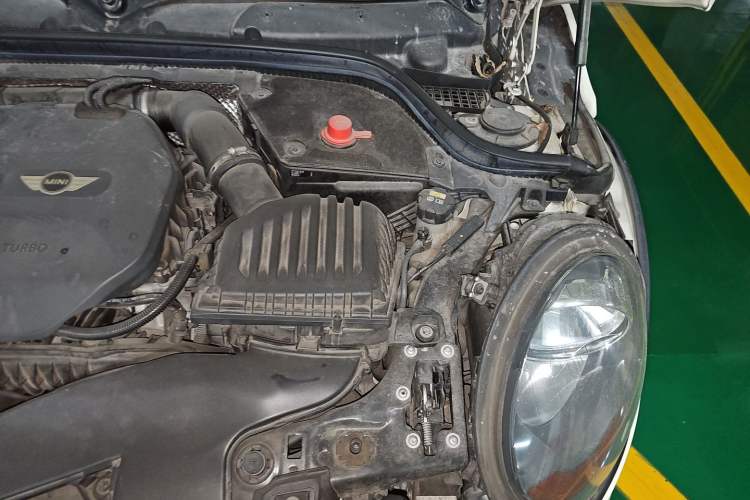 Used MINI 2014 1.2T ONE+ Engine Bay Left