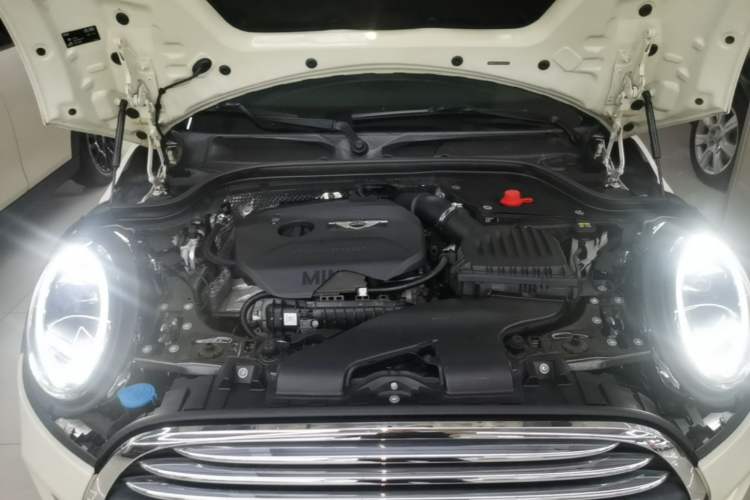 Used MINI 2014 1.2T ONE+ Engine Bay