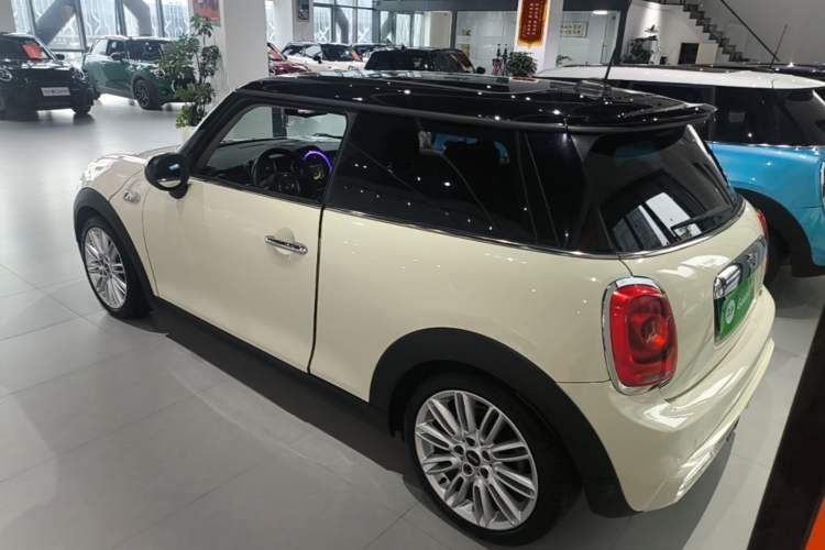 Used MINI 2014 2.0T COOPER S Fun Exterior 2