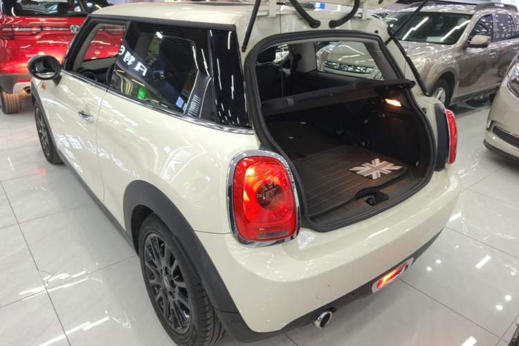 Used MINI 2014 1.2T ONE+ Exterior 2