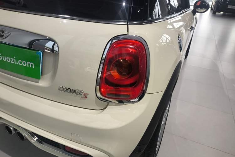 Used MINI 2014 2.0T COOPER S Fun Exterior 3