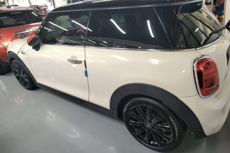 Used MINI 2014 2.0T COOPER S Fun Exterior 3
