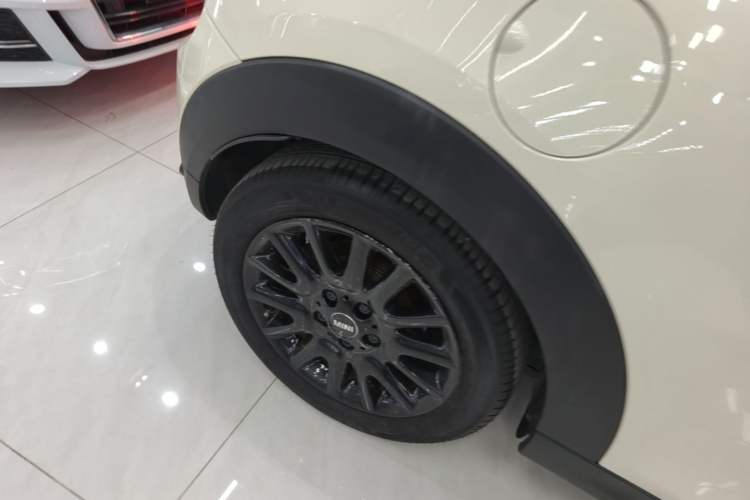 Used MINI 2014 1.2T ONE+ Exterior 5