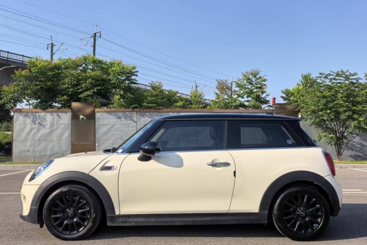 Used MINI 2014 1.5T COOPER Fun Exterior 9