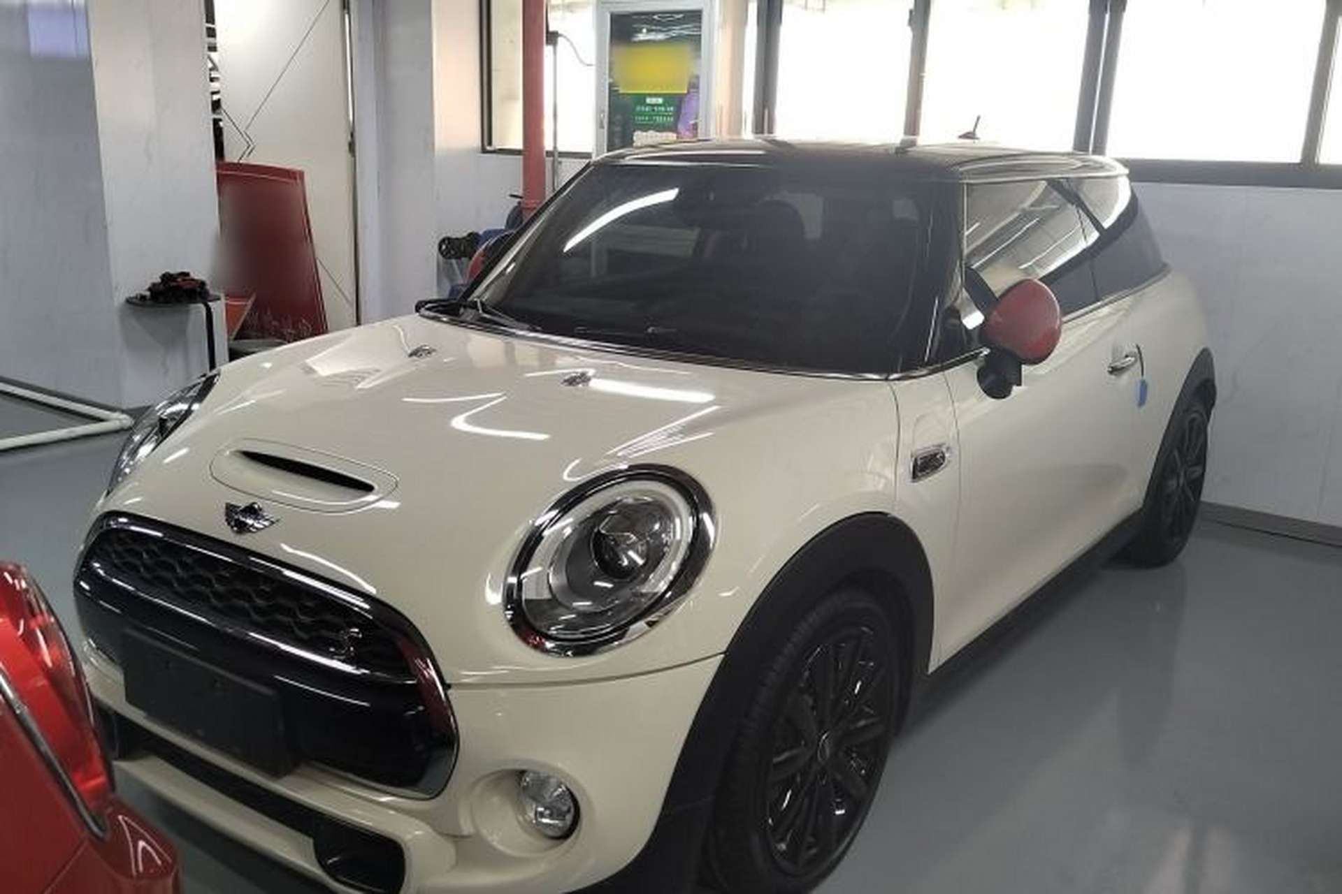 Used MINI 2014 2.0T COOPER S Fun Front Left 45 Deg