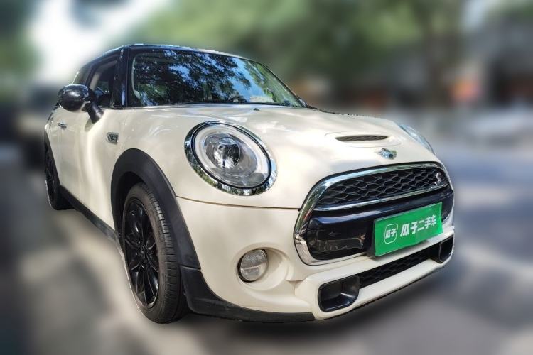 Used MINI 2014 2.0T COOPER S Excitement Front Right 45 Deg