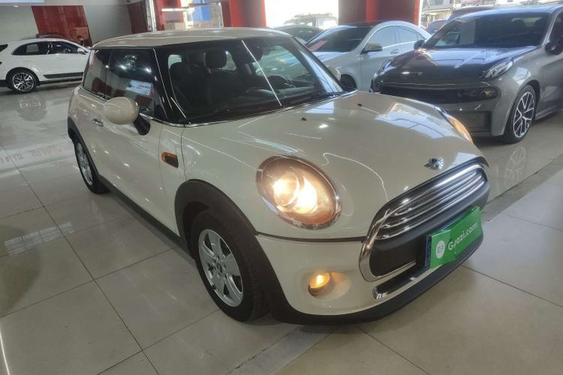 Used MINI 2014 1.2T ONE Front Right 45 Deg