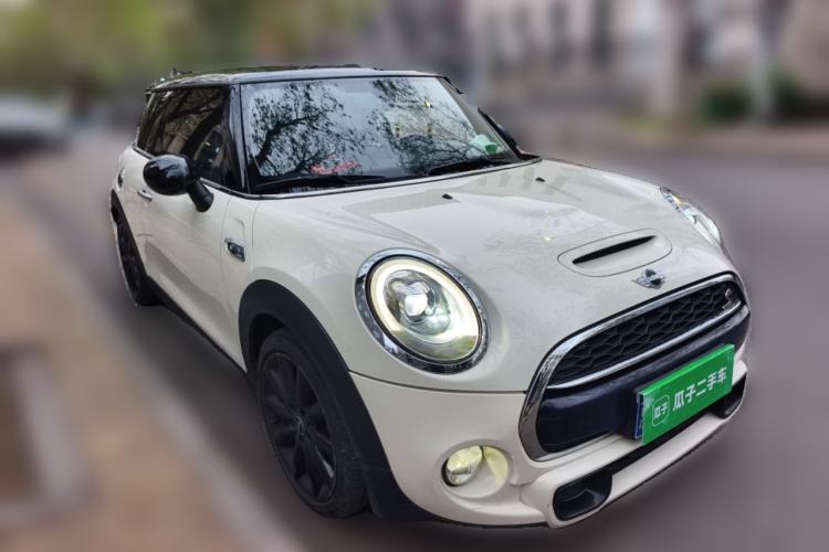 Used MINI 2014 2.0T COOPER S Excitement Front Right 45 Deg