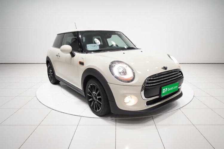 Used MINI 2014 1.2T ONE+ Front Right 45 Deg