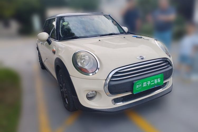 Used MINI 2014 1.2T ONE+ Front Right 45 Deg