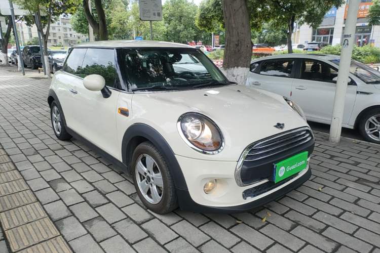 Used MINI 2014 1.2T ONE Front Right 45 Deg