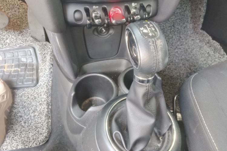 Used MINI 2014 1.2T ONE+ Gear Lever
