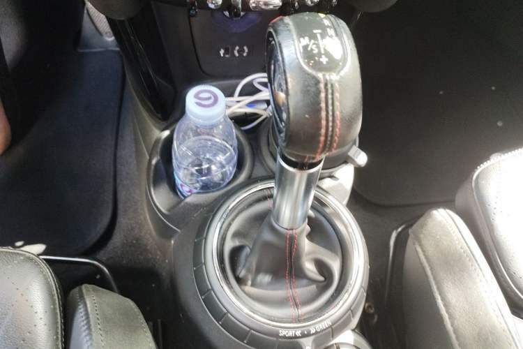 Used MINI 2014 2.0T COOPER S Excitement Gear Lever