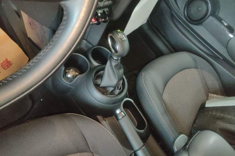 Used MINI 2014 1.2T ONE Gear Lever