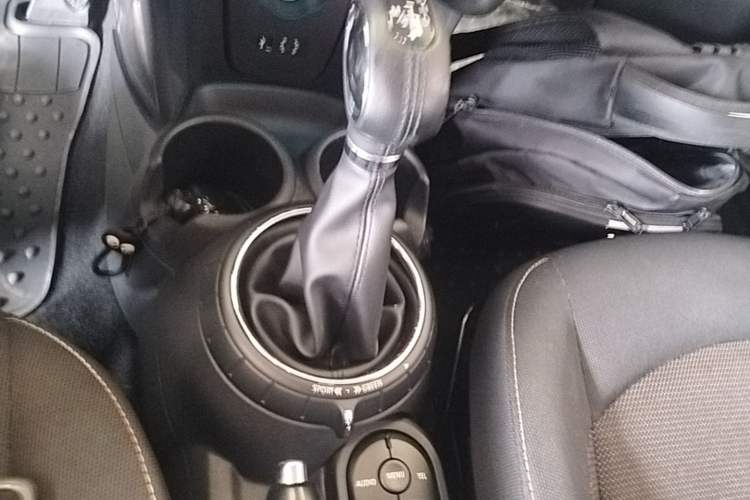 Used MINI 2014 1.5T COOPER Fun Gear Lever