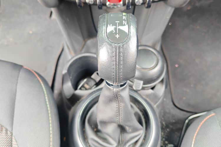 Used MINI 2014 1.2T ONE Gear Lever