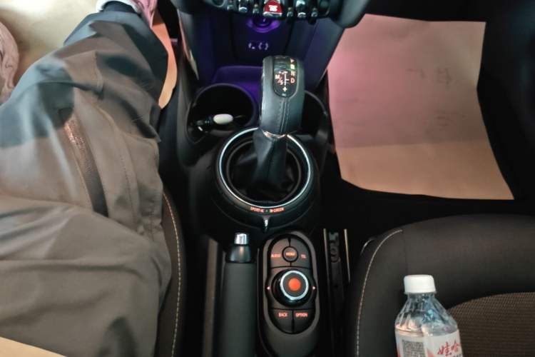 Used MINI 2014 1.5T COOPER Fun Gear Lever
