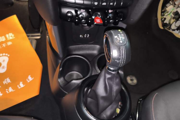 Used MINI 2014 1.2T ONE Gear Lever