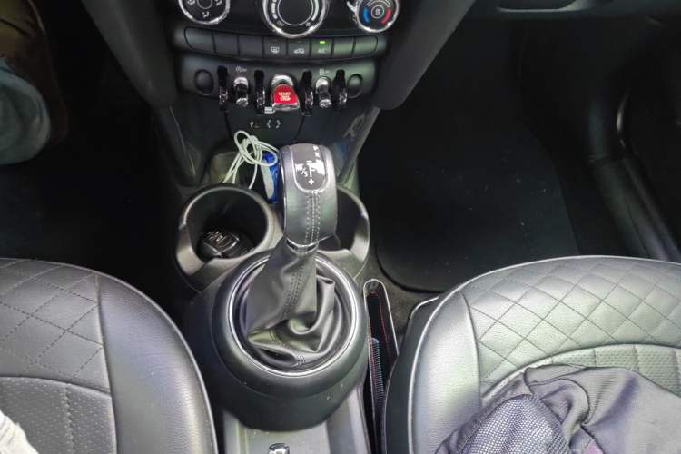 Used MINI 2014 1.2T ONE+ Gear Lever