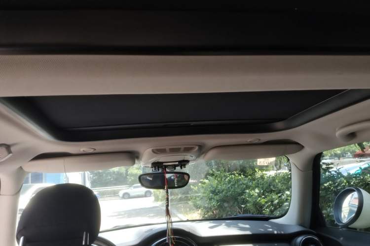Used MINI 2014 1.2T ONE+ Headliner