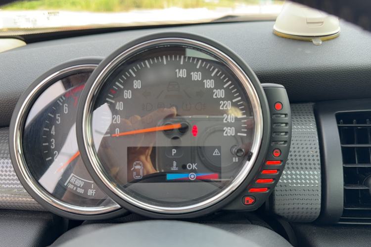 Used MINI 2014 1.5T COOPER Fun Instrument Cluster