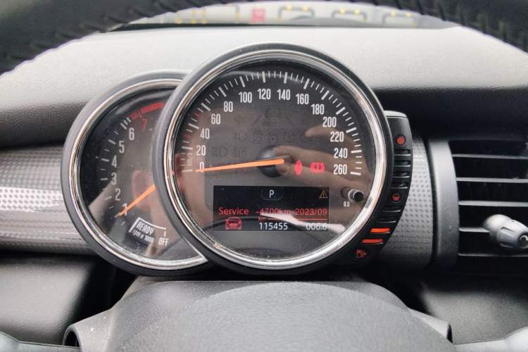 Used MINI 2014 1.5T COOPER Fun Instrument Cluster