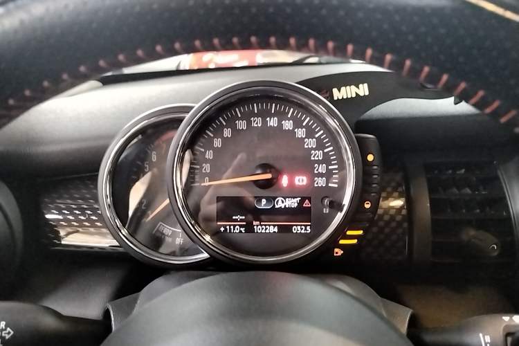 Used MINI 2014 2.0T COOPER S Fun Instrument Cluster