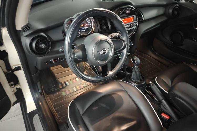 Used MINI 2014 1.2T ONE Interior 2