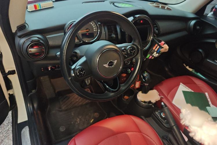 Used MINI 2014 1.5T COOPER Fun Interior 2