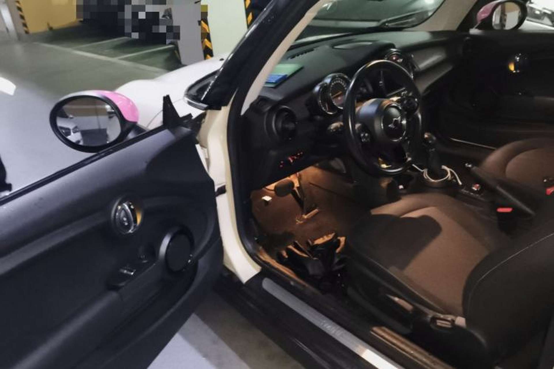 Used MINI 2014 1.5T COOPER Fun Interior 3