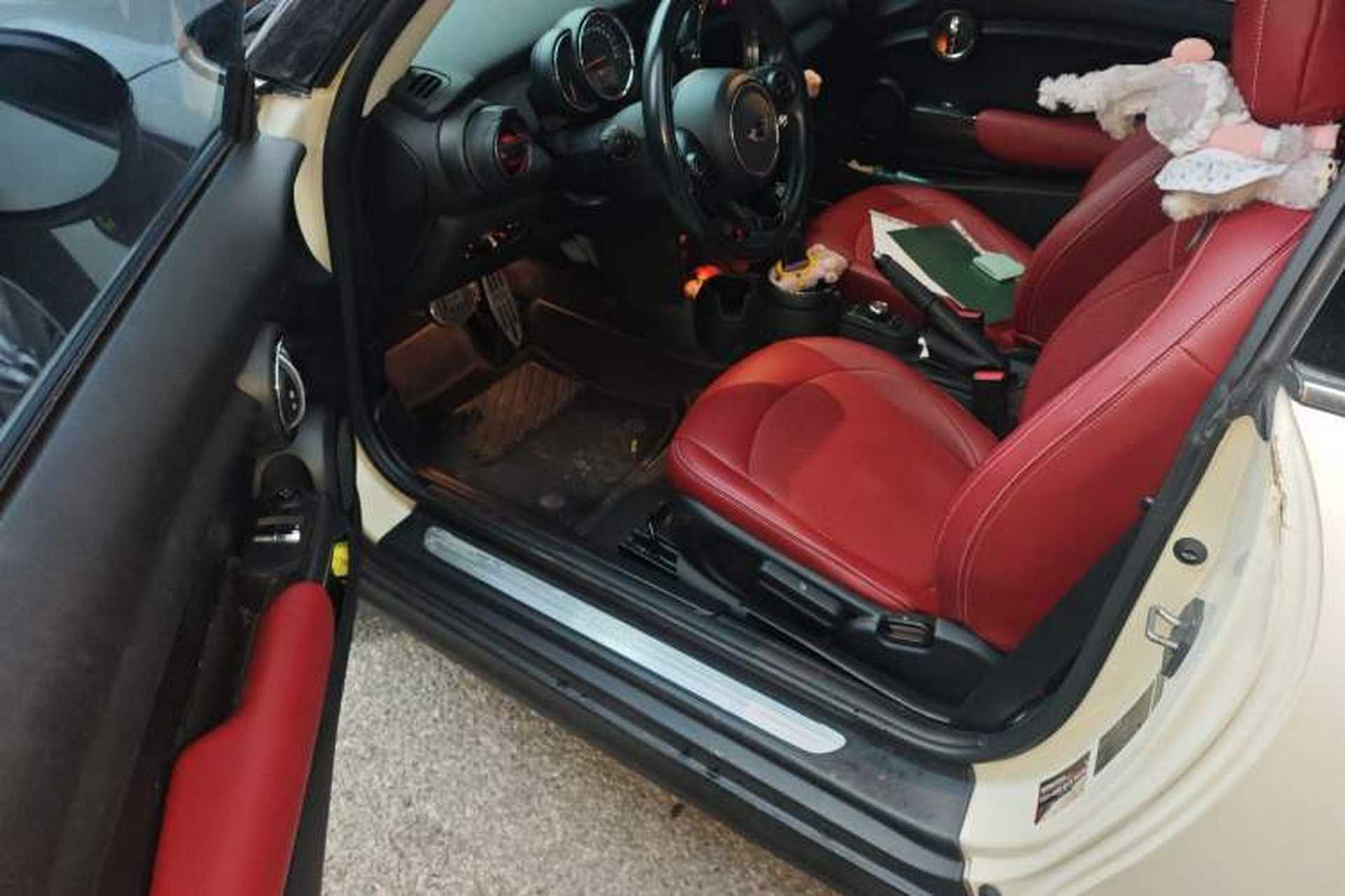 Used MINI 2014 1.5T COOPER Fun Interior 3
