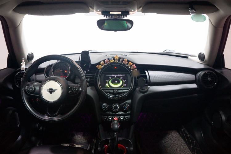Used MINI 2014 1.5T COOPER Fun Interior 3