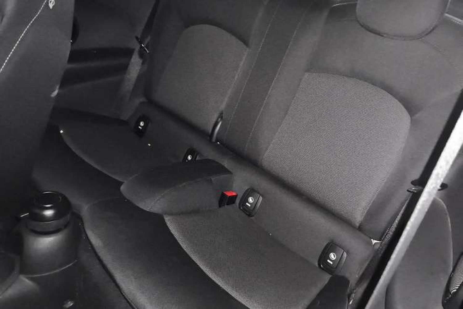 Used MINI 2014 1.5T COOPER Fun Interior 4