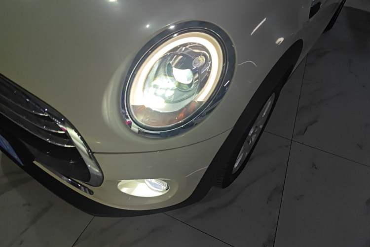 Used MINI 2014 1.5T COOPER Fun Left Front Headlight