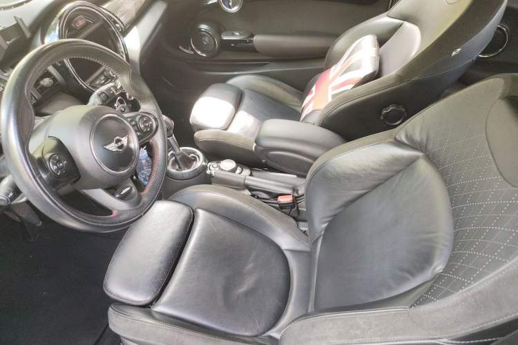 Used MINI 2014 2.0T COOPER S Excitement Left Front Seat