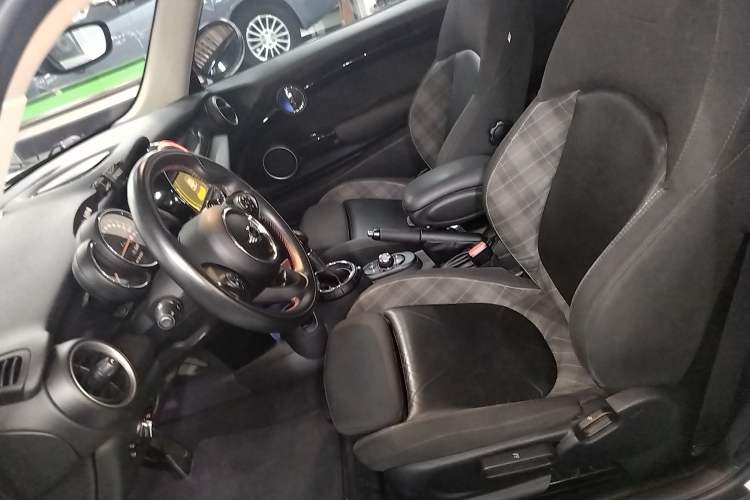 Used MINI 2014 2.0T COOPER S Fun Left Front Seat