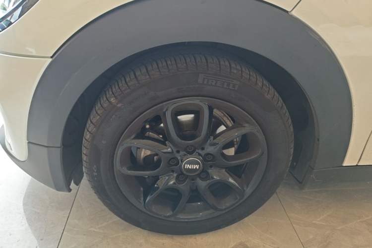 Used MINI 2014 1.5T COOPER Fun Left Front Wheel Hub
